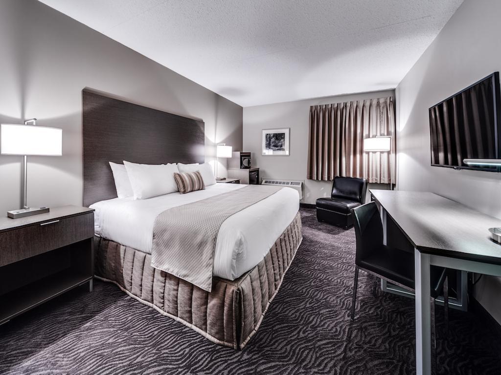 Heritage Inn Hotel & Convention Centre - High River Екстер'єр фото