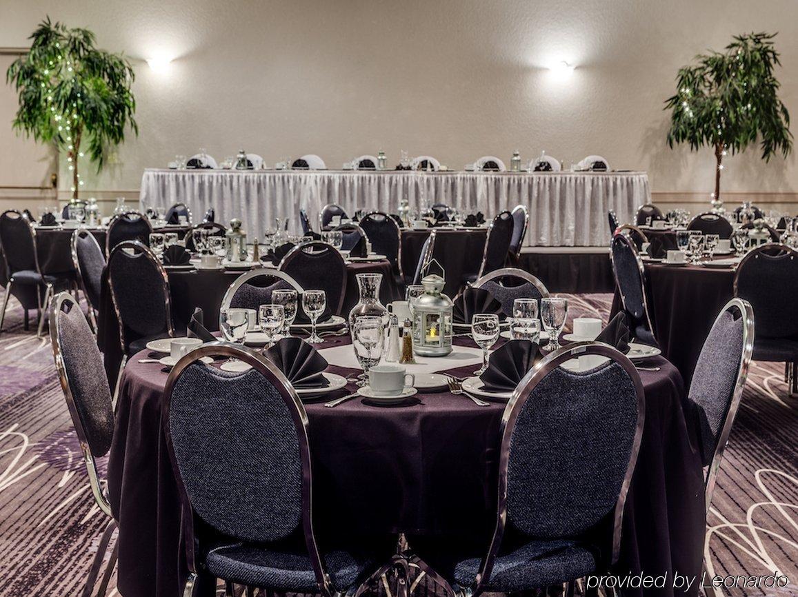 Heritage Inn Hotel & Convention Centre - High River Екстер'єр фото