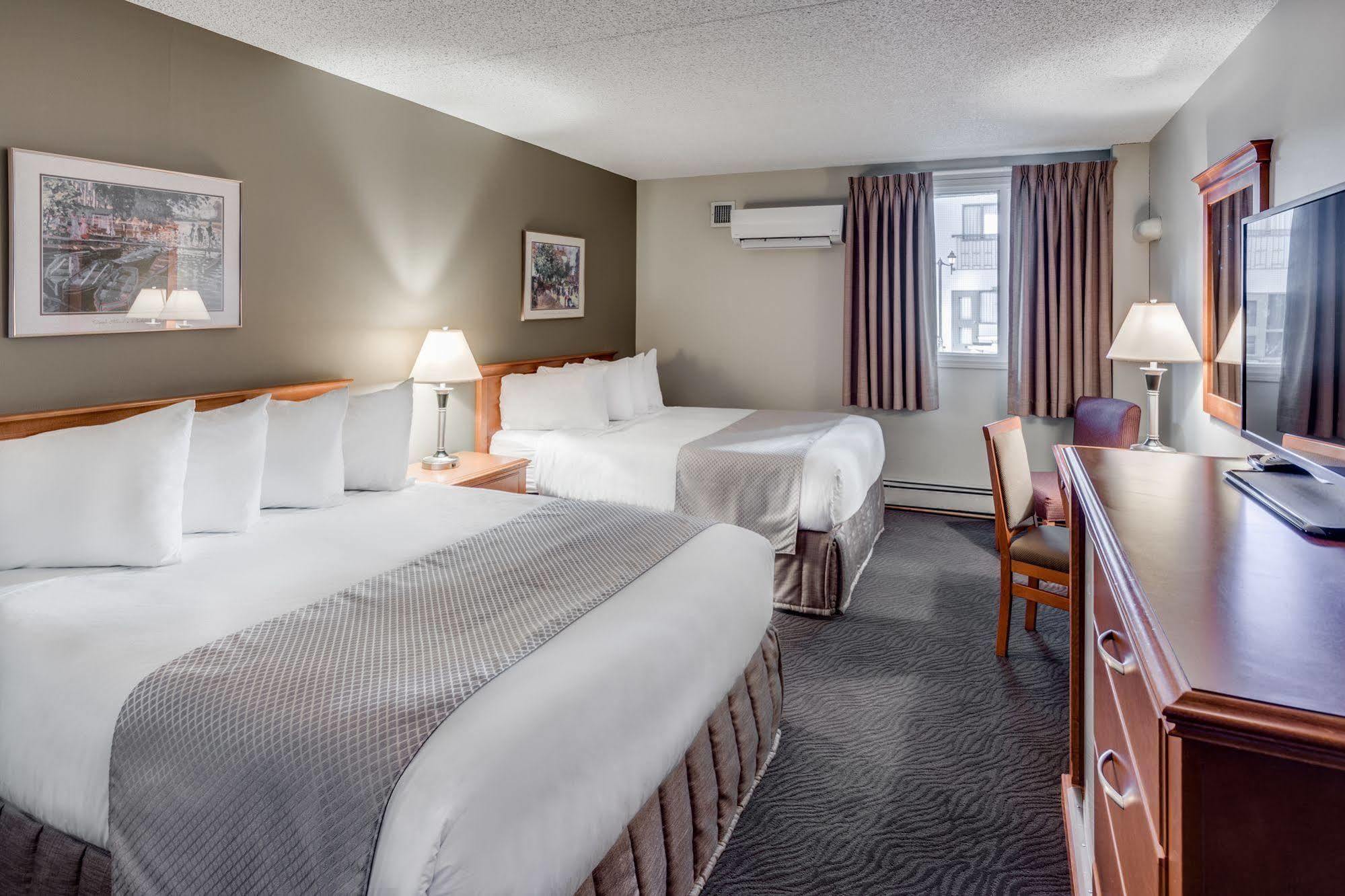 Heritage Inn Hotel & Convention Centre - High River Екстер'єр фото